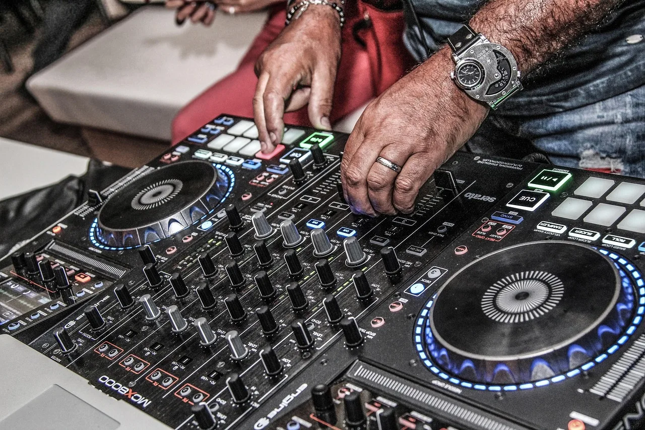 dj, music, nightclub, audio, vinyl, sound, headphones, microphone, radio, stereo, equipment, mixer, concert, record player, dish, entertainment, celebration, technology, festival, singer, laser, software, mix, volume, vintage, nightclub, nightclub, nightclub, nightclub, nightclub