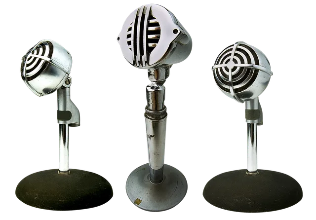 microphones, radio, sound, reportage, broadcast, vintage, retro, nostalgia, design, old, history, style, radio, radio, radio, radio, radio. Radio advertising market size in England explained