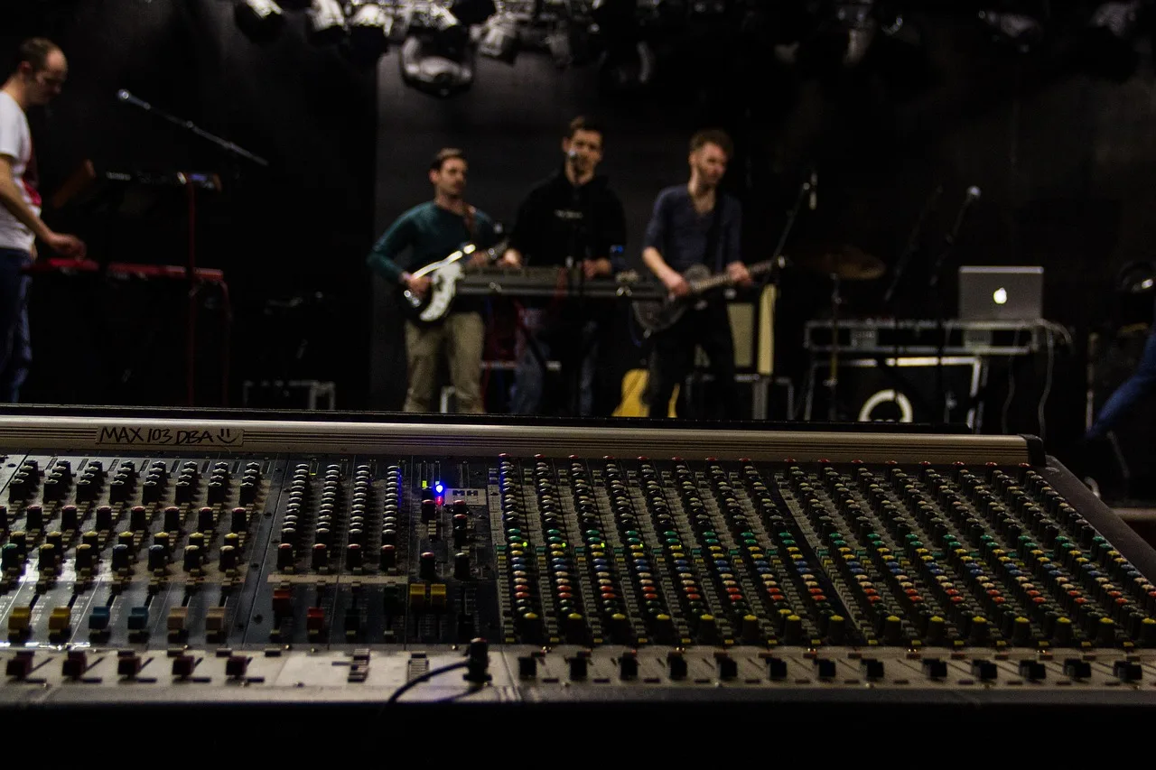 performance, band, mixing console, sound, sound engineer, mixing desk, audio tracks, music, live, volume, sound engineer, sound engineer, sound engineer, sound engineer, sound engineer, mixing desk, mixing desk, mixing desk